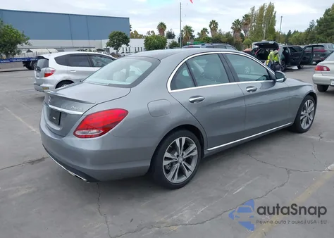 2016 Mercedes-Benz C 300 4Matic из США, поврежденный, VIN 55SWF4KB4GU109599